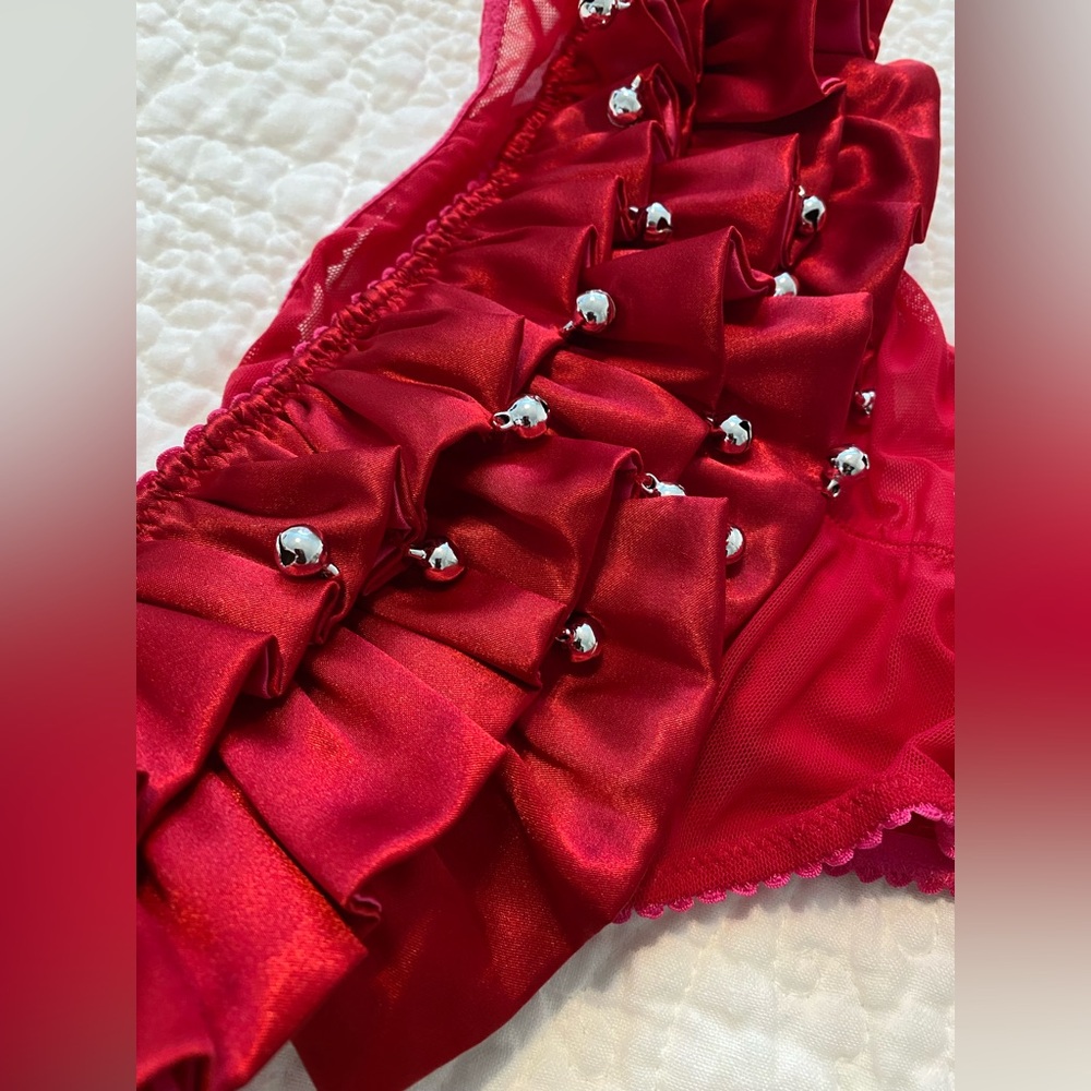 Collectible, Valentine’s Day Jingle bells! Vintage Victoria’s Secret, L